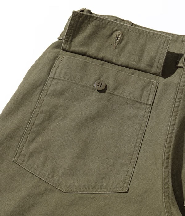 Buzz Ricksons - COTTON SATEEN OLIVE GREEN QM SHADE 107, TYPE Ⅰ, CLASS SHORTS