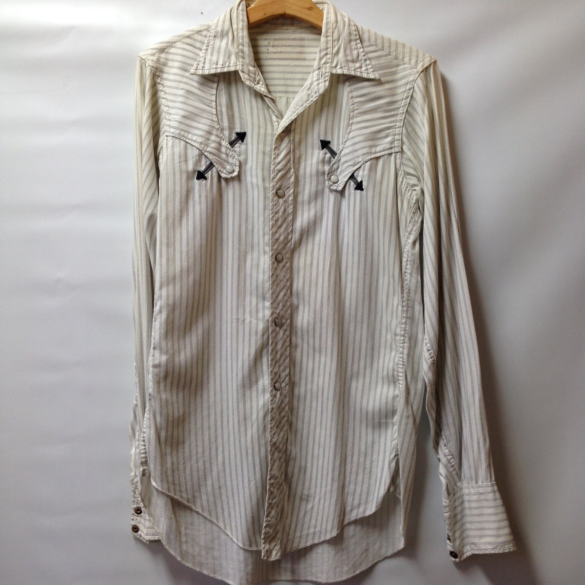 Men’s unbranded cotton pearl snap Western Shirt